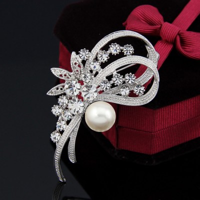 Daffodil Flower Brooch