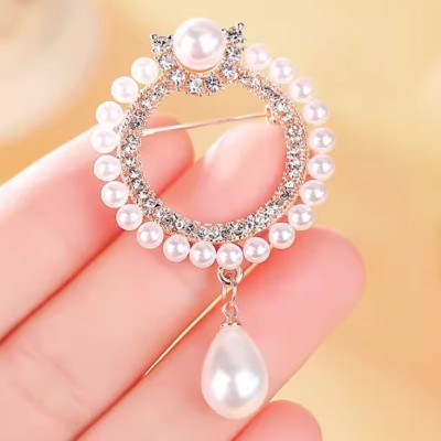 Ring Pearl Brooch